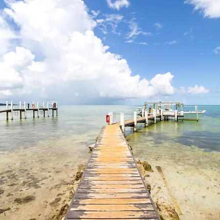 Villa Florida Keys Getaway With Stunning Ocean Views